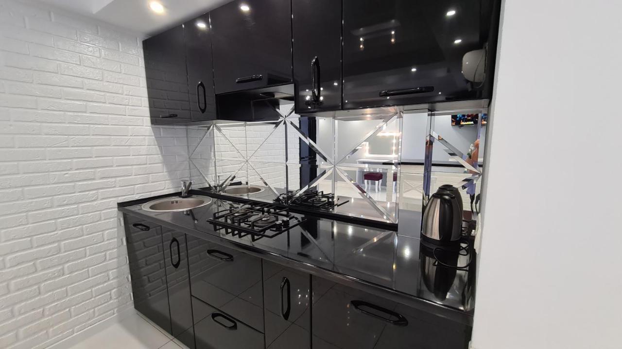 Apartaments On Prospekt Mira 35 Kryvyi Rih Exterior photo